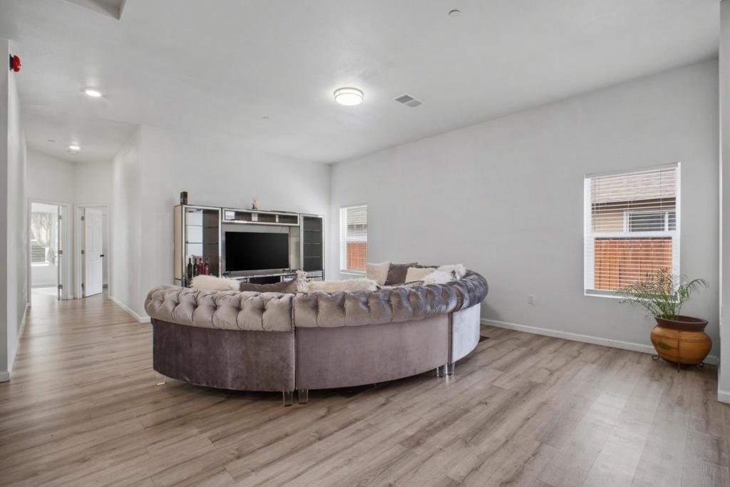 MLS #ML82035382 image #2