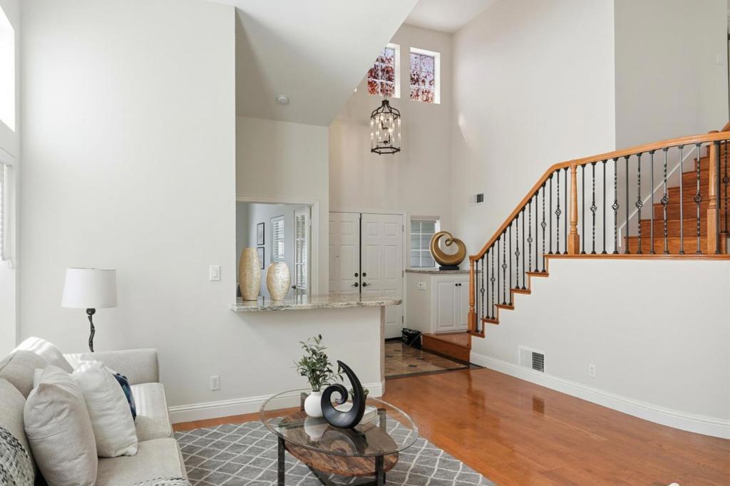 MLS #ML82035883 image #4