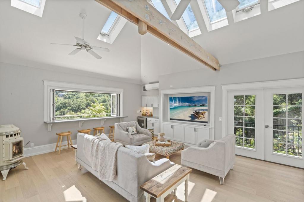 MLS #ML82036006 image #1