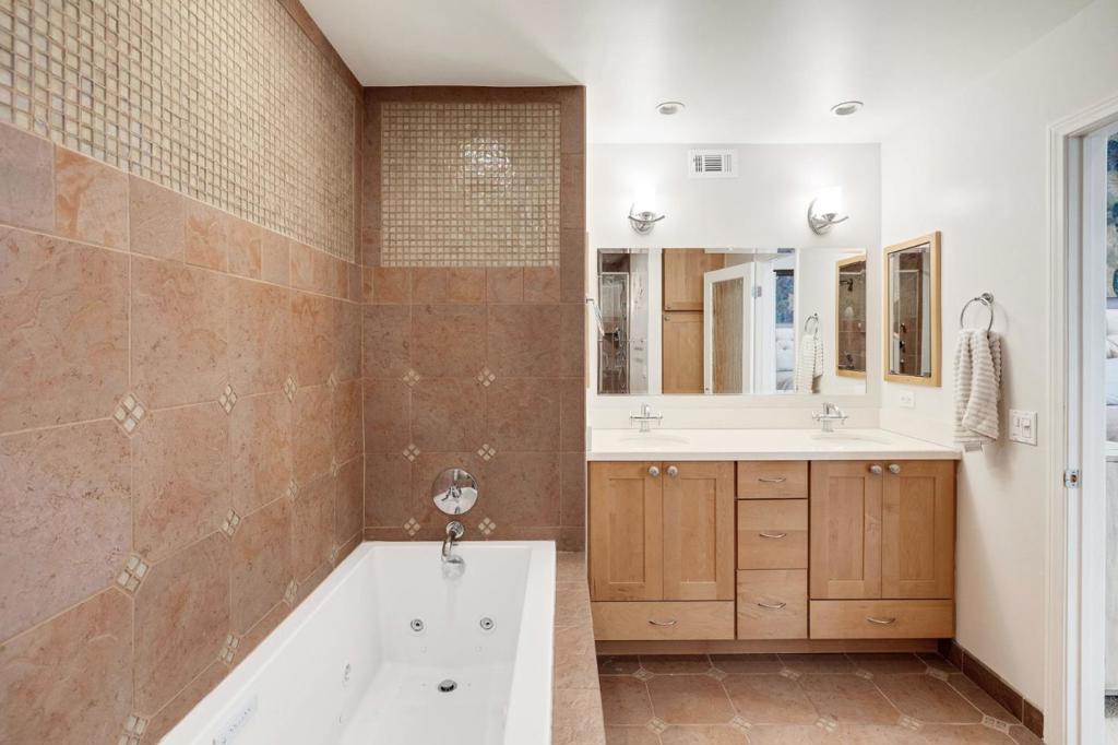 MLS #ML82036336 image #22