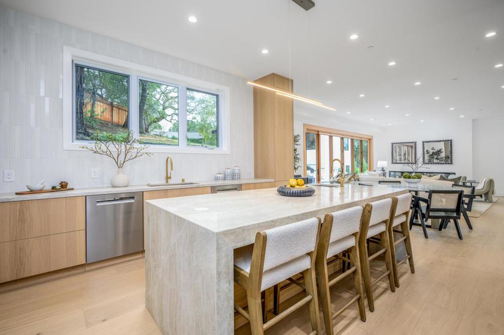 MLS #ML82036396 image #12