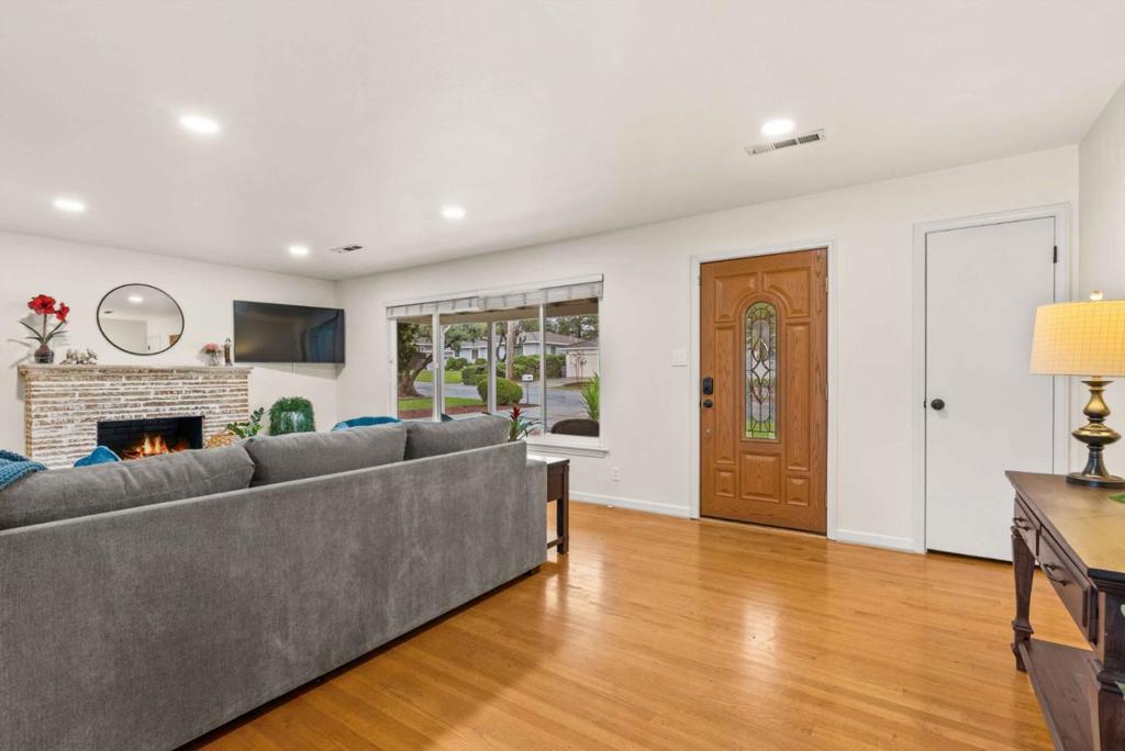 MLS #ML82036632 image #3