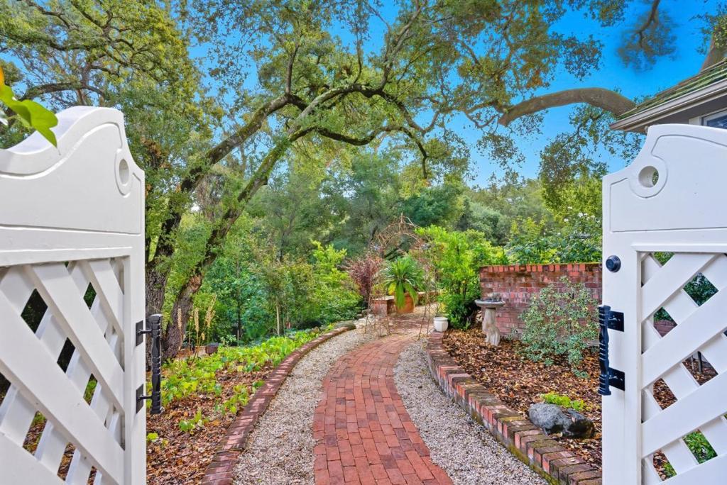 MLS #ML82036838 image #2