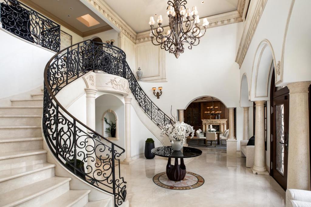 MLS #ML82037186 image #2