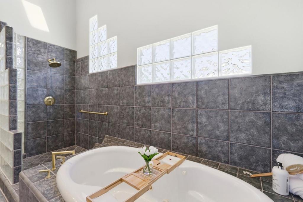 MLS #ML82040336 image #28