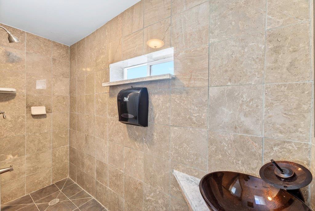 MLS #ML82040506 image #43