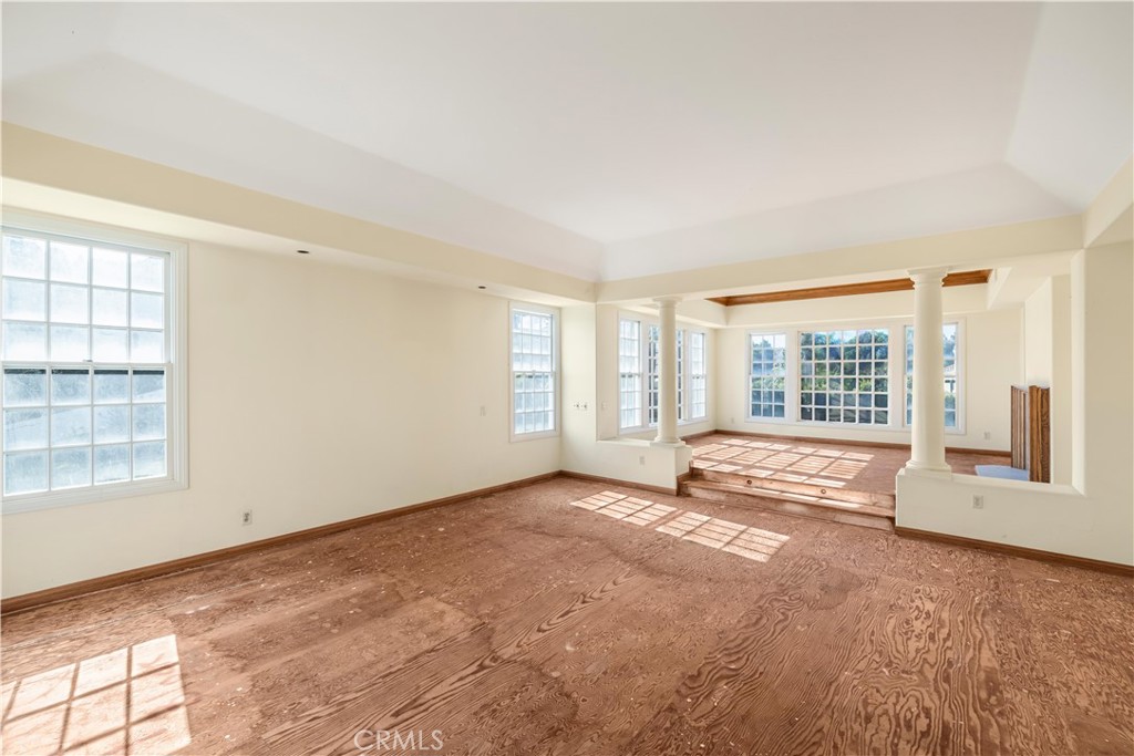 MLS #NP25019428 image #7