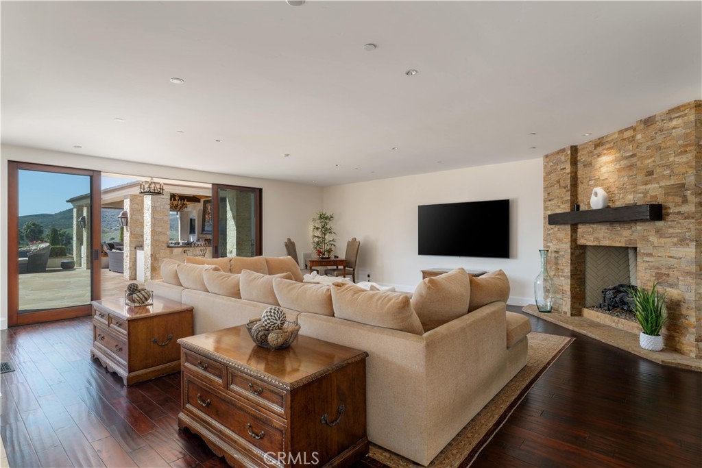 MLS #NP25281207 image #8