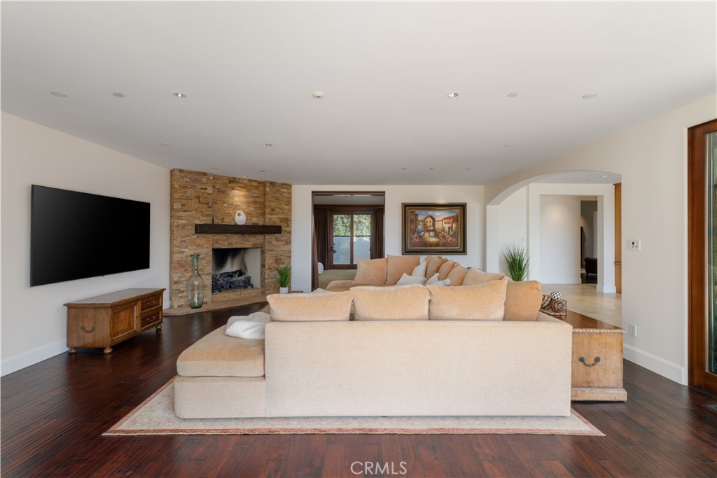 MLS #NP25281207 image #9