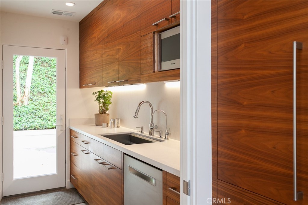 MLS #NP26010913 image #8