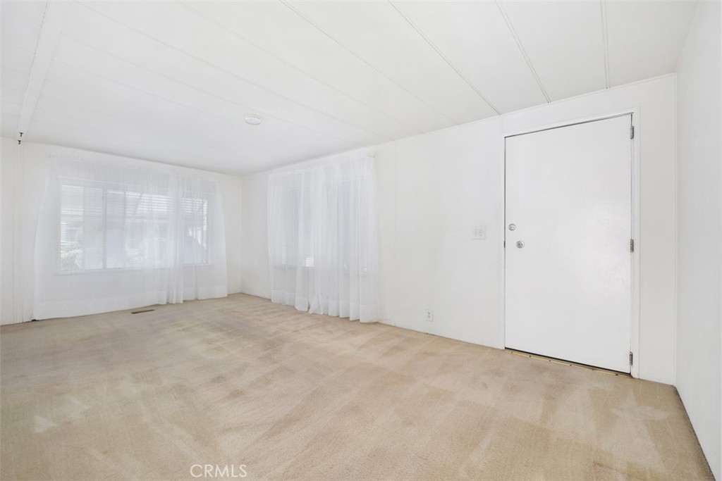 MLS #NP26041123 image #2