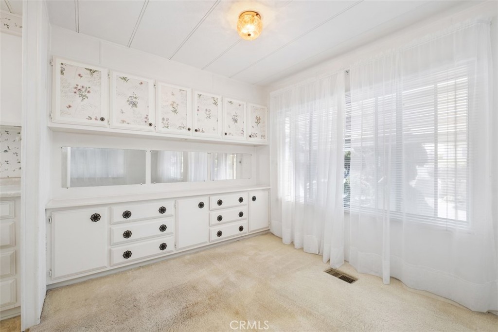 MLS #NP26041123 image #6