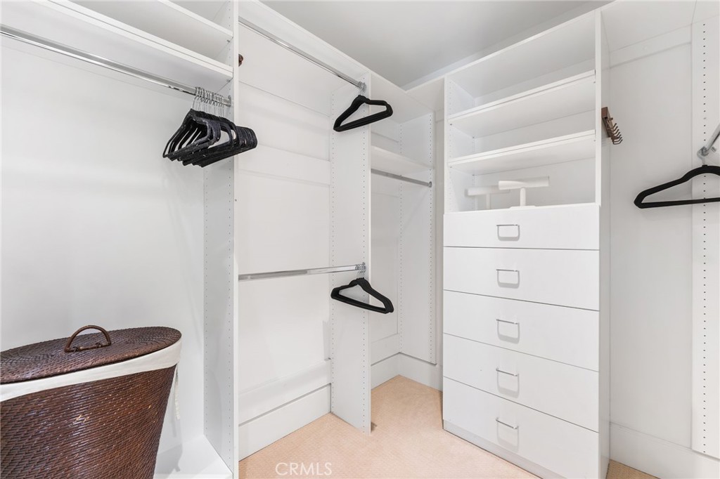 MLS #NP26059977 image #24