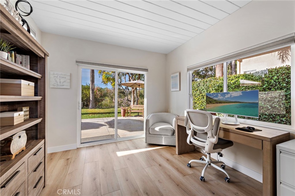 MLS #OC25032639 image #10