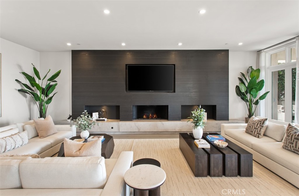 MLS #OC25149384 image #9