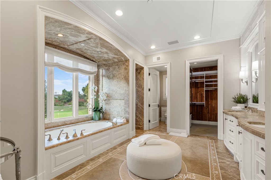 MLS #OC25263171 image #24