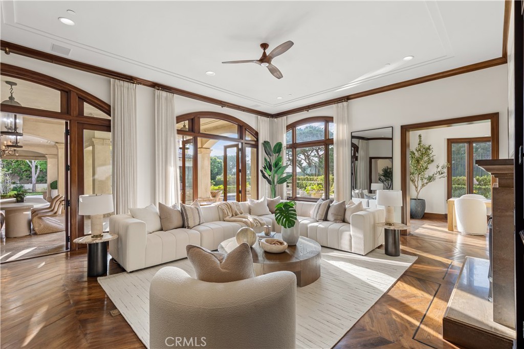 MLS #OC25263171 image #9