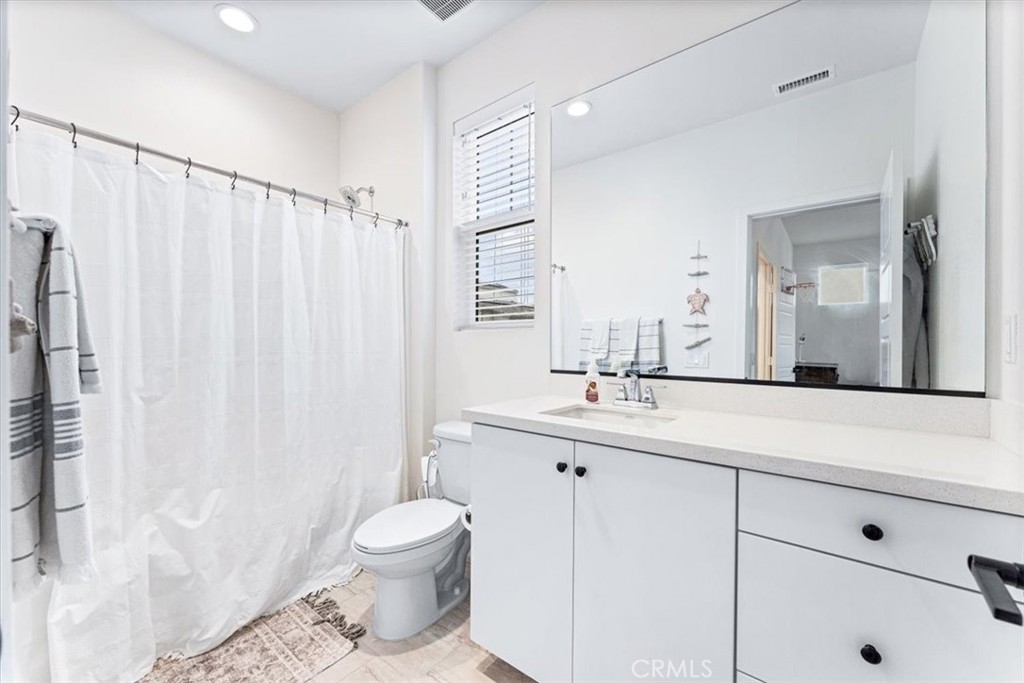 MLS #OC25268224 image #37