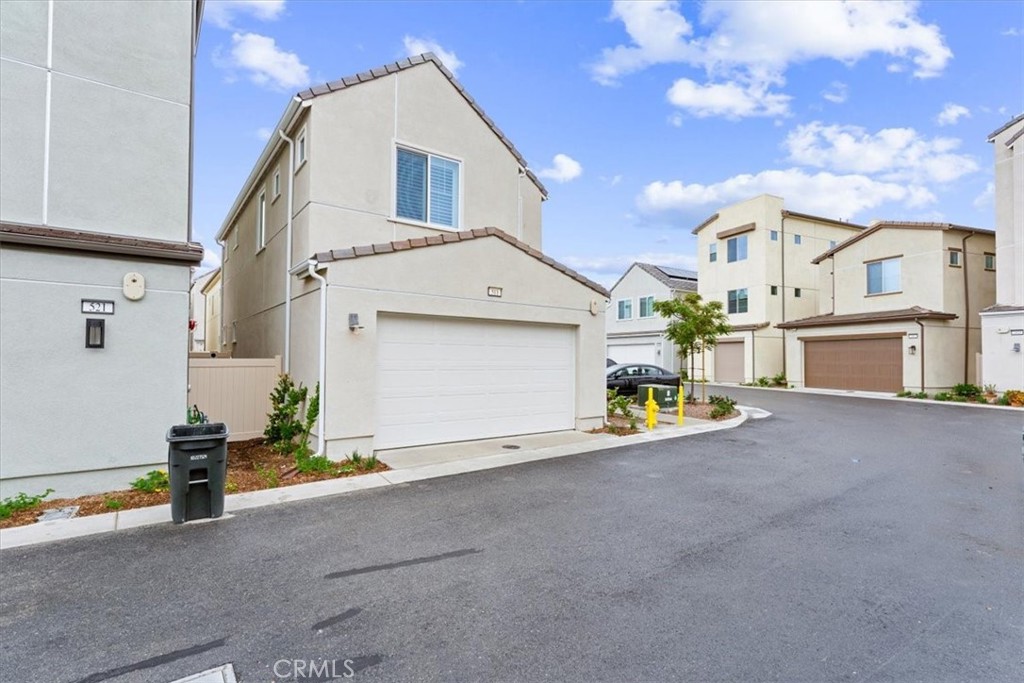 MLS #OC25268224 image #38