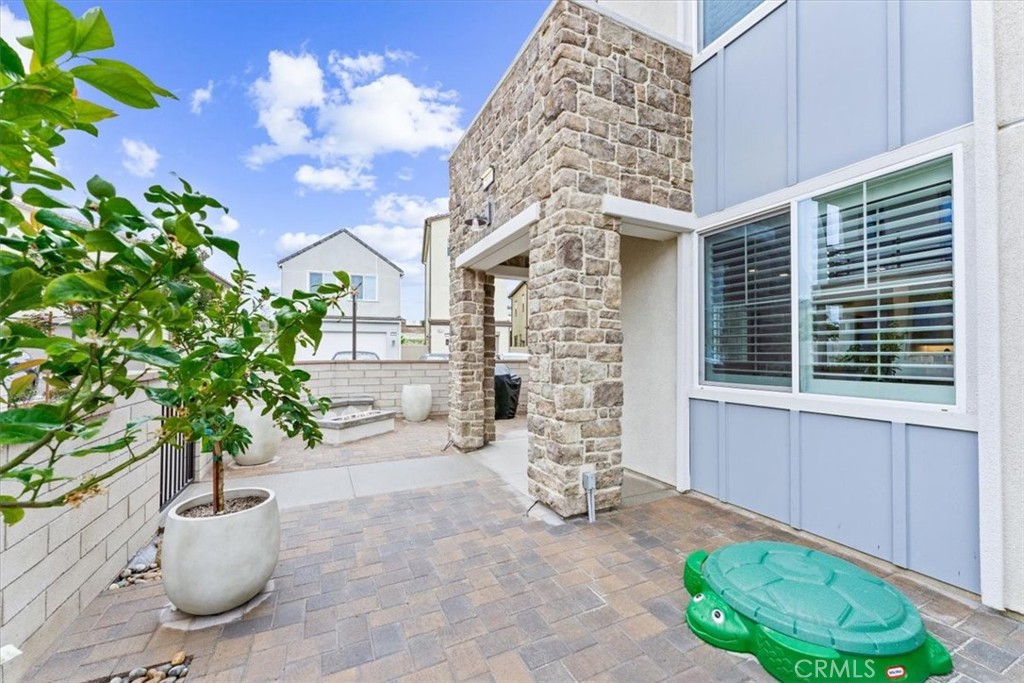 MLS #OC25268224 image #5