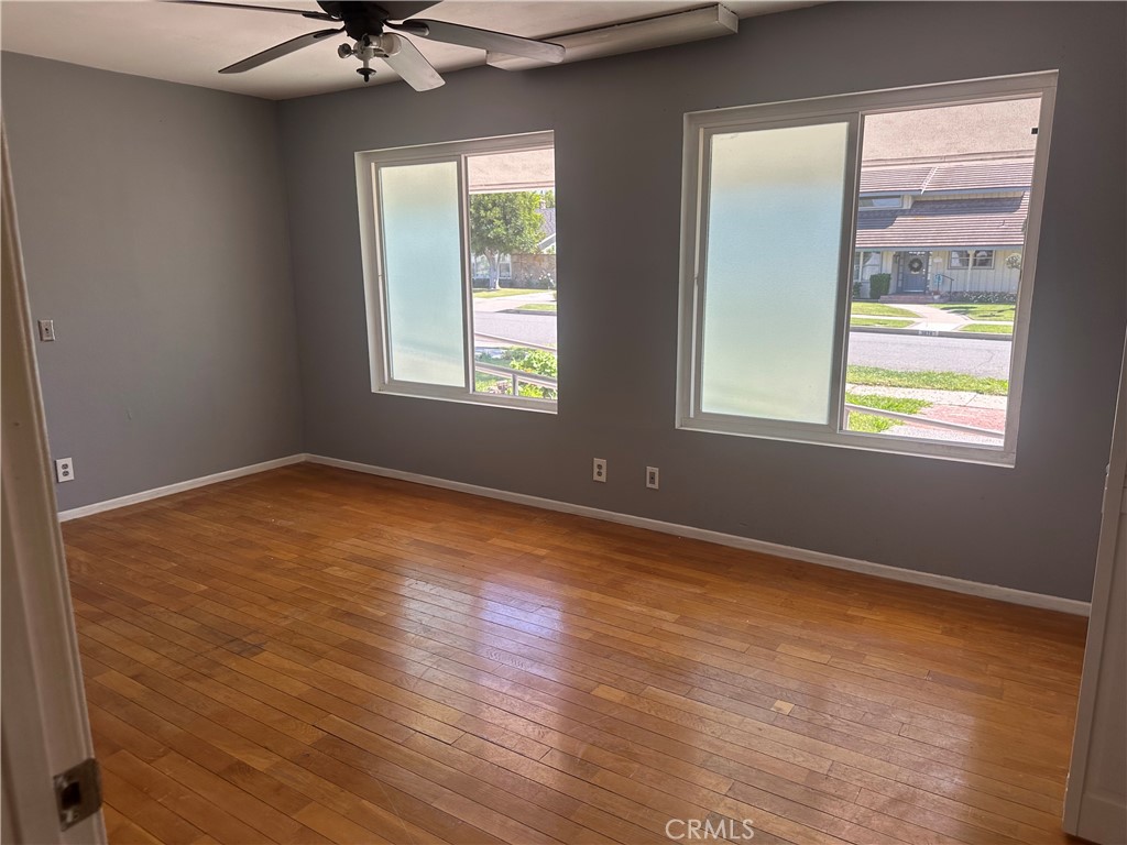 MLS #OC25270697 image #12