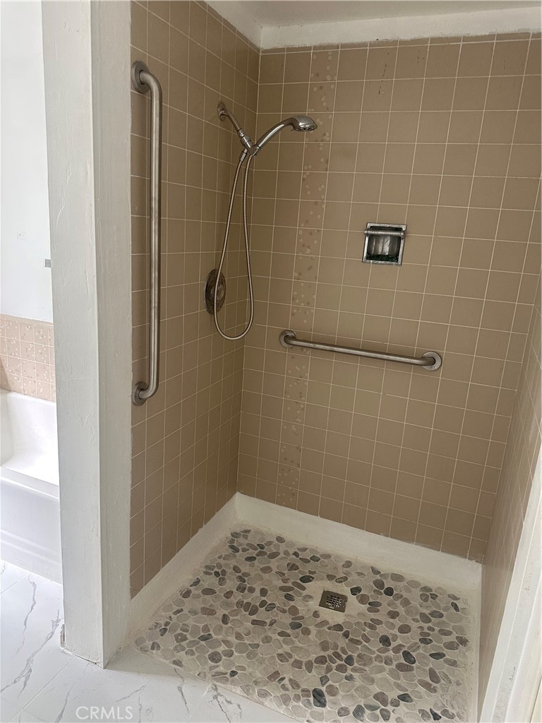 MLS #OC25270697 image #19