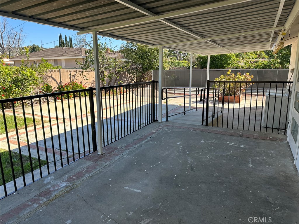 MLS #OC25270697 image #23