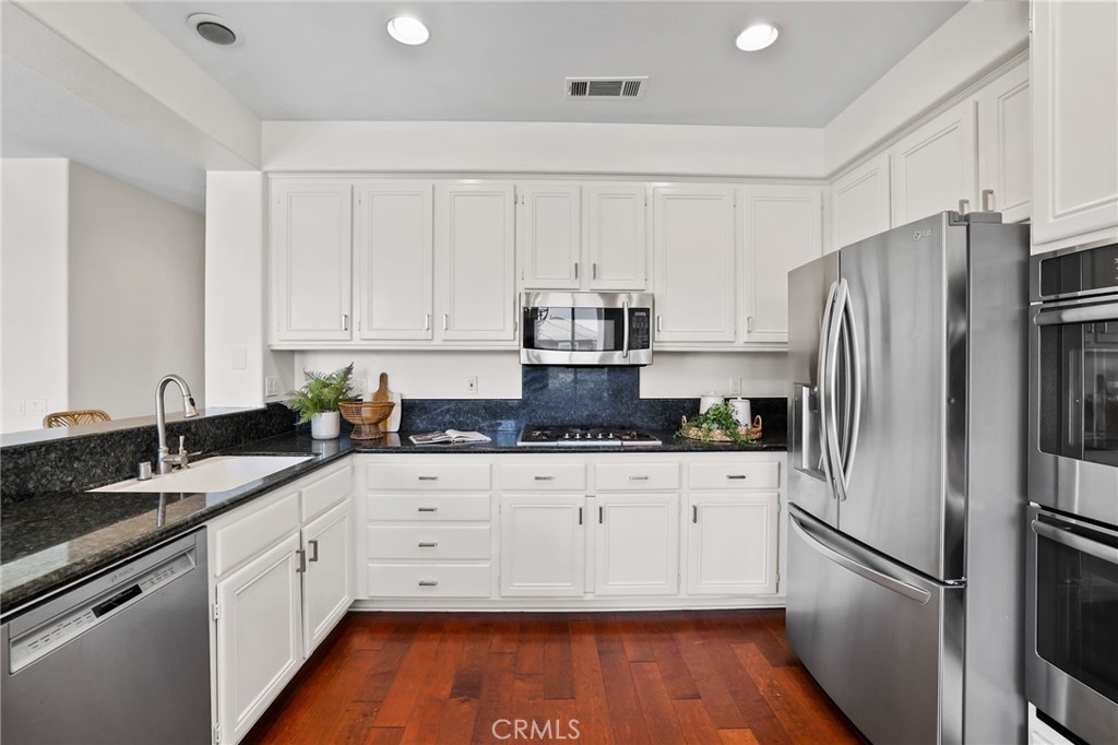 MLS #OC26018426 image #24