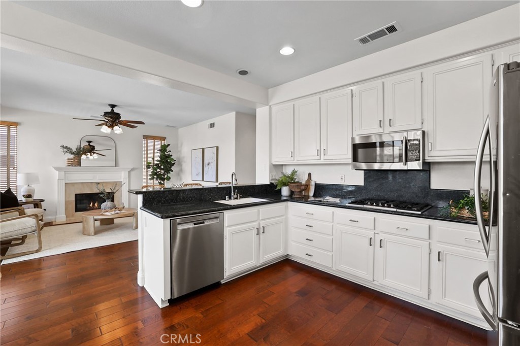 MLS #OC26018426 image #25