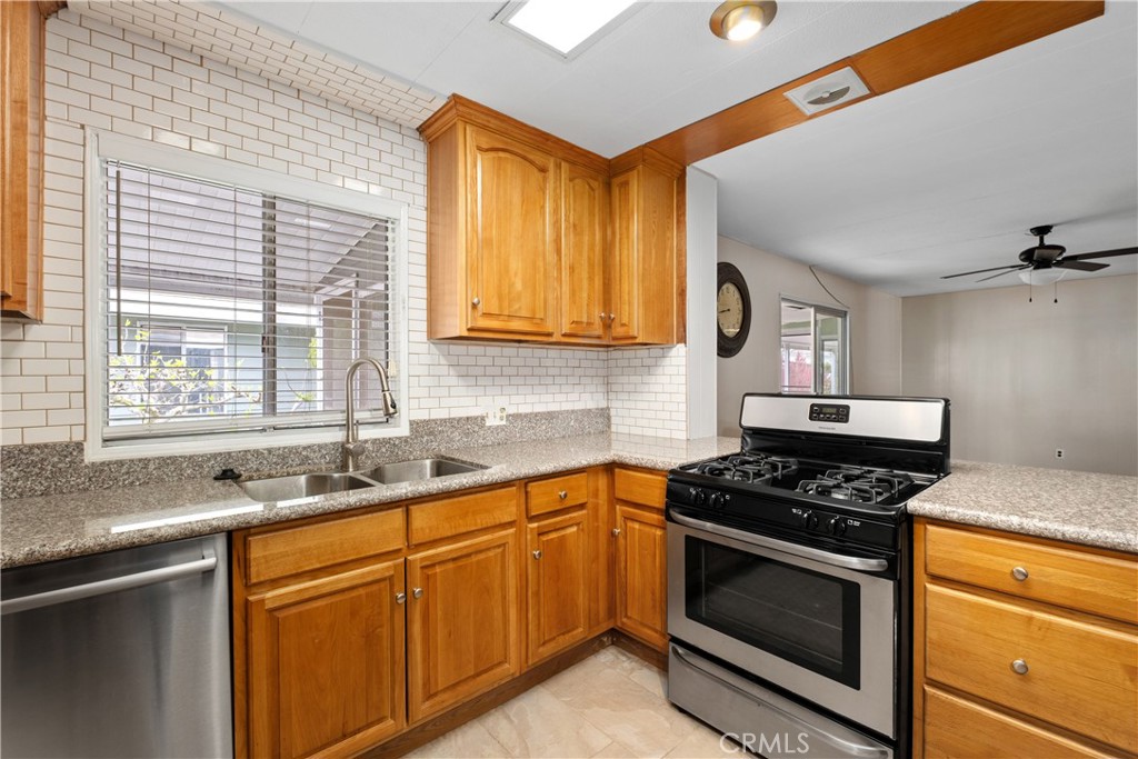 MLS #OC26027920 image #9