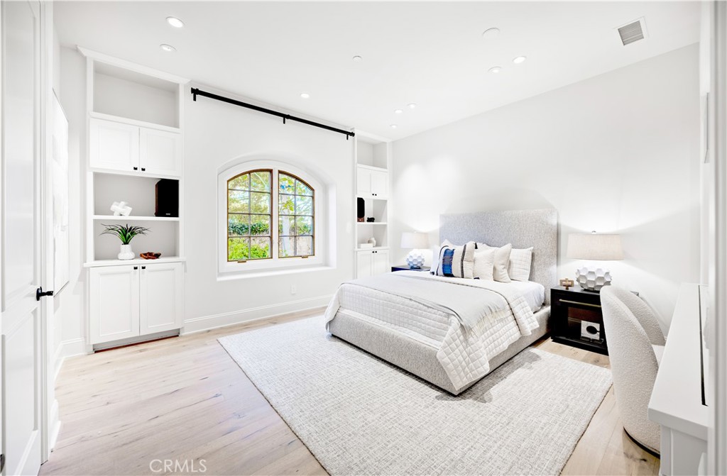 MLS #OC26035207 image #36