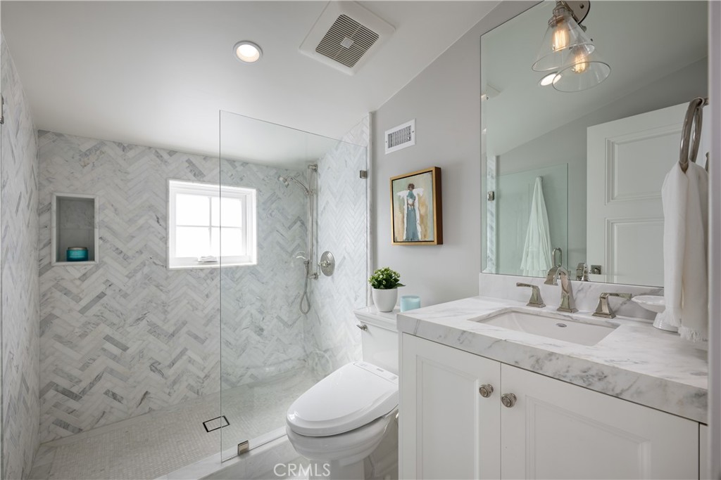 MLS #OC26041191 image #24