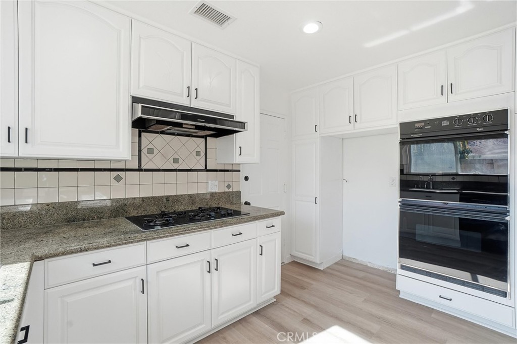 MLS #OC26062769 image #10