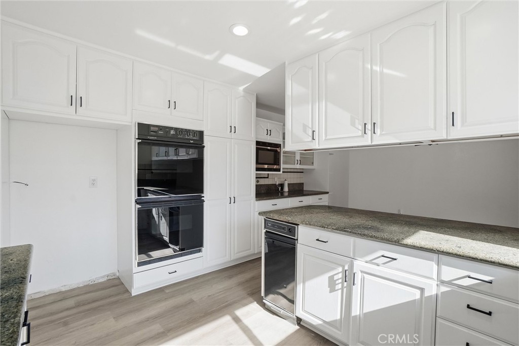 MLS #OC26062769 image #11