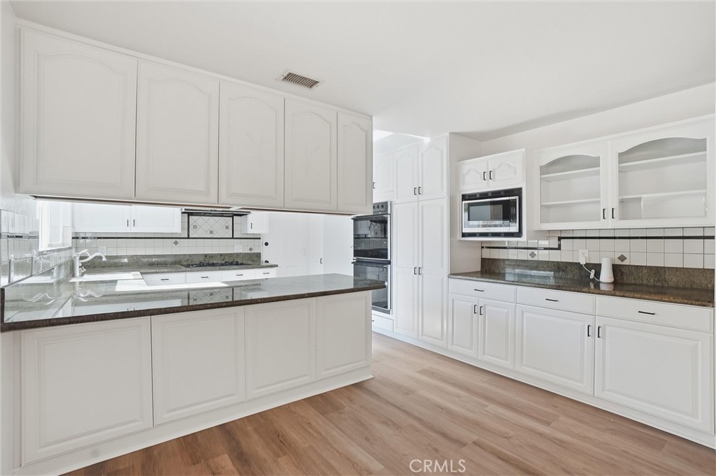 MLS #OC26062769 image #7