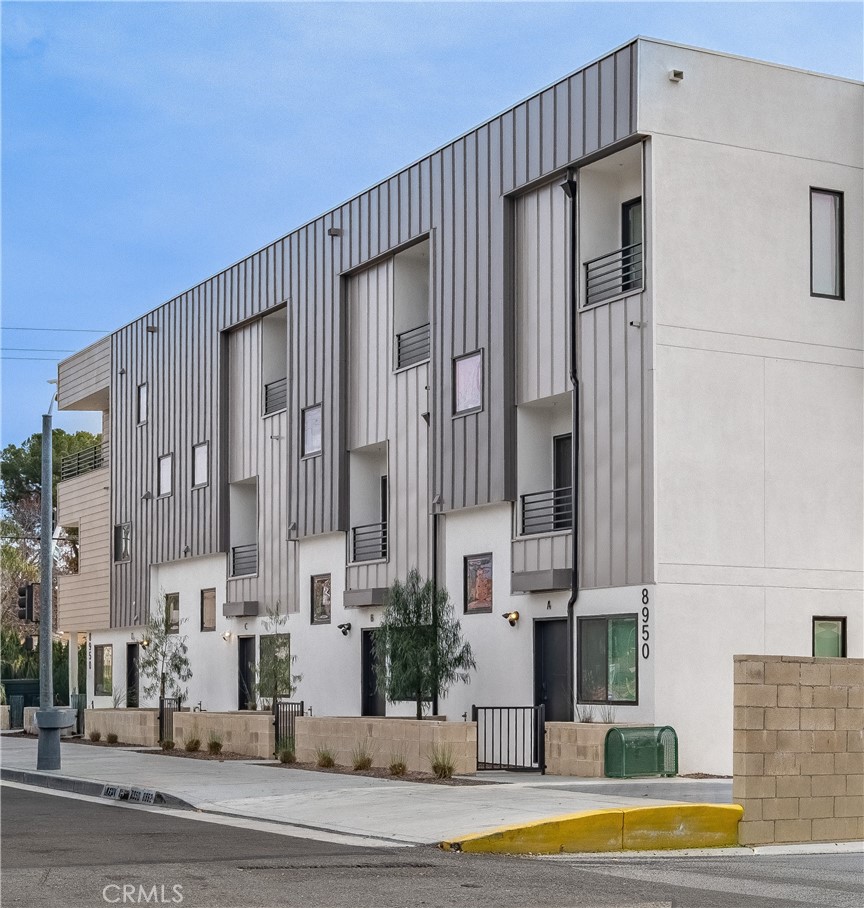 MLS #OC26064461 image #0