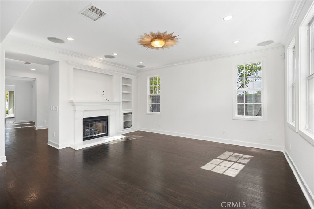 MLS #OC26066183 image #2