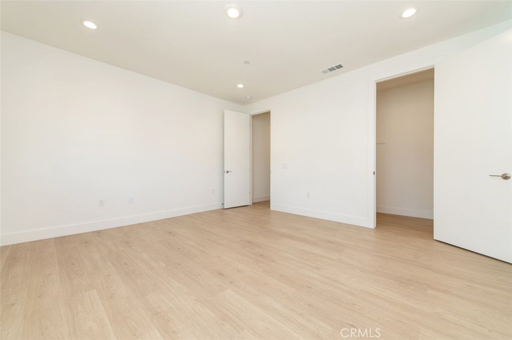 MLS #OC26066355 image #2