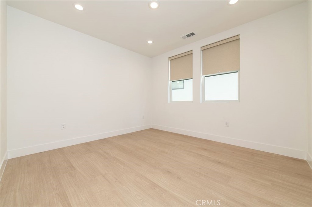 MLS #OC26066355 image #3