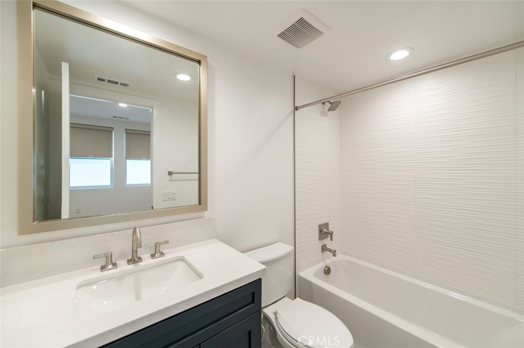 MLS #OC26066355 image #31