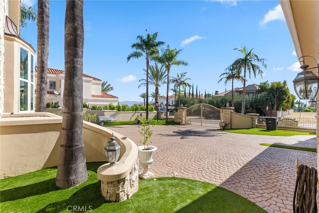 MLS #OC26067702 image #3