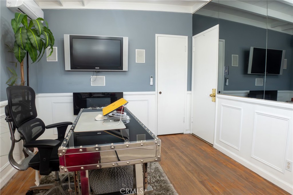 MLS #OC26072483 image #17