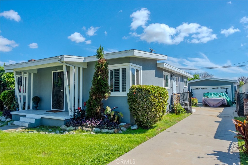 MLS #OC26072483 image #3