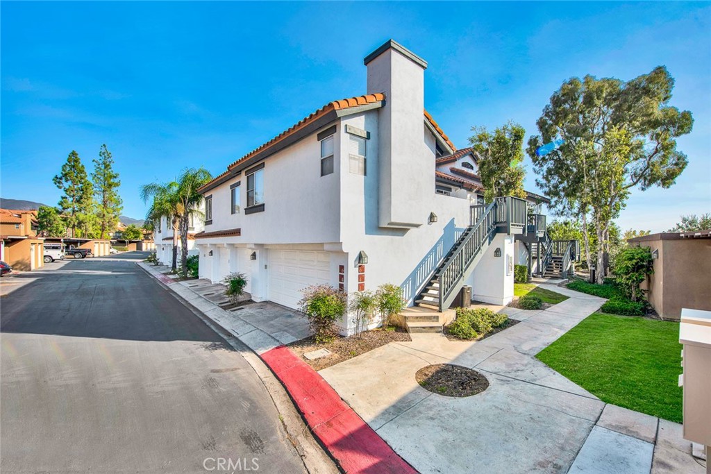 MLS #OC26215370 image #0