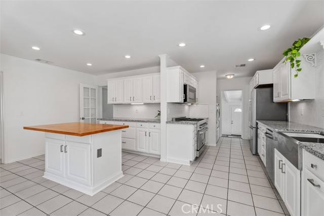 MLS #OC26223302 image #0