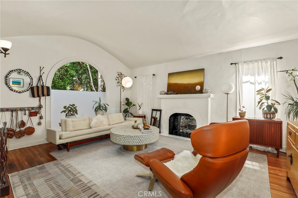 MLS #PW26050985 image #2