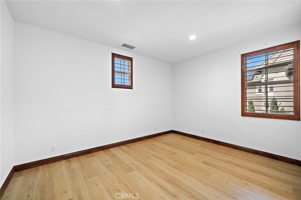 MLS #PW26056127 image #32