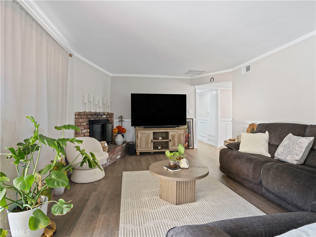 MLS #PW26058555 image #1