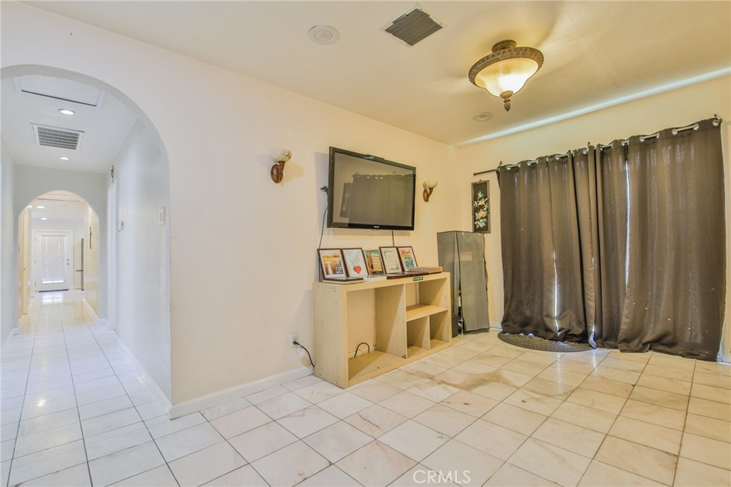 MLS #PW26062349 image #6