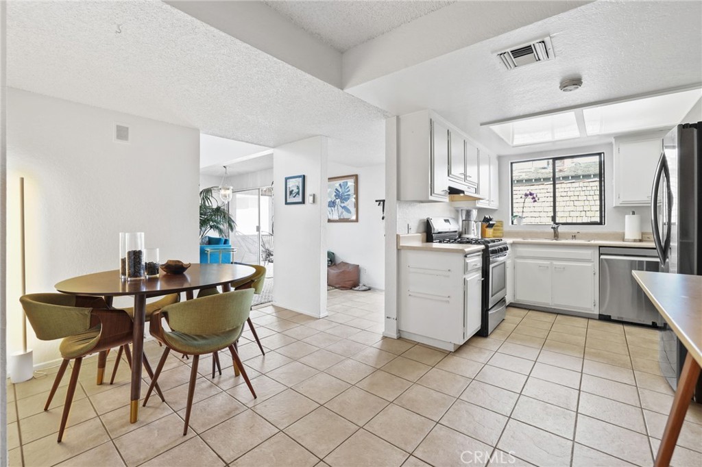 MLS #PW26065733 image #8